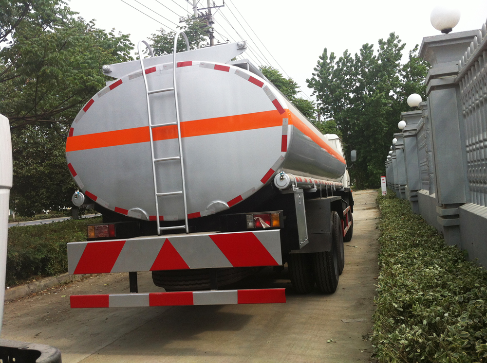 new dongfeng fuel truck 4