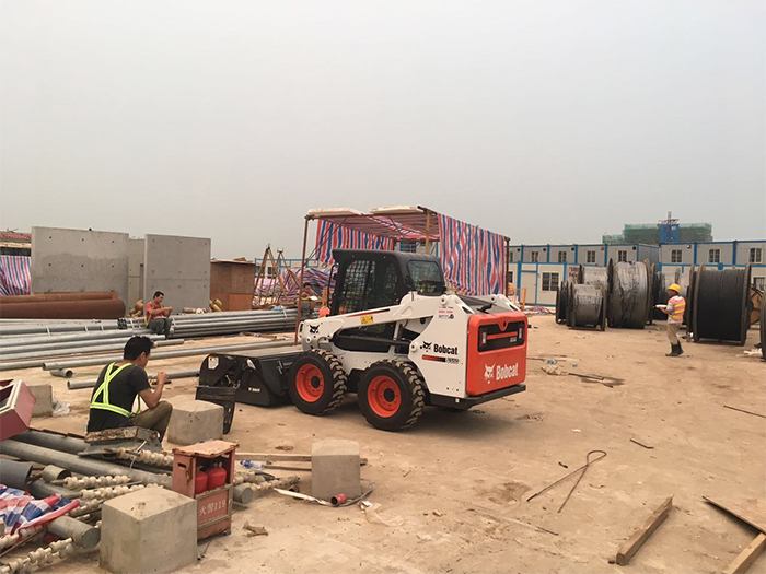 Bobcat S550 Skid Steer Loader5