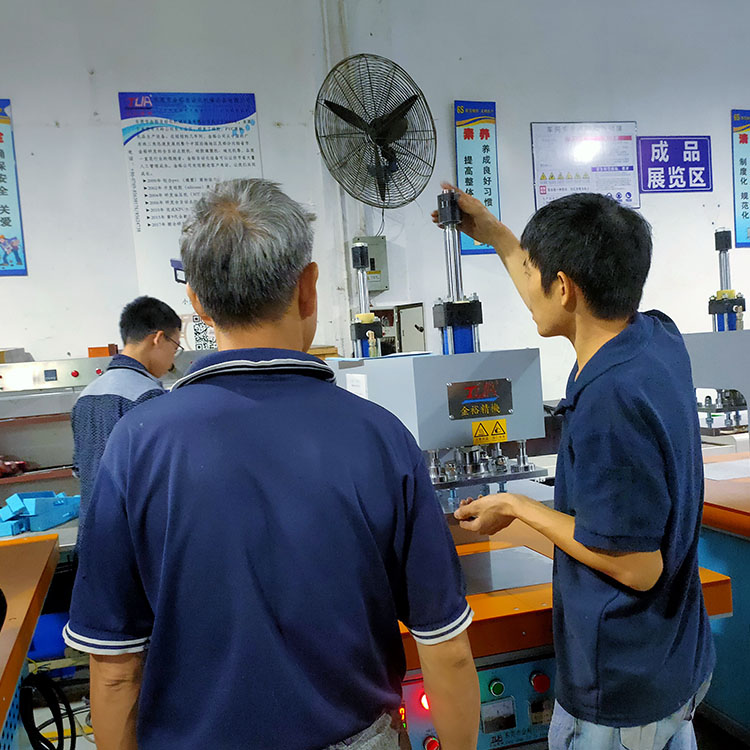 2 stasiun panas stamping panas mencét mesin embossing