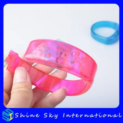 Low Price Professional Party Favor Flashing Glow Bracelet