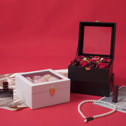 Lyxbevarad presentförpackning med rosförpackning med fönster