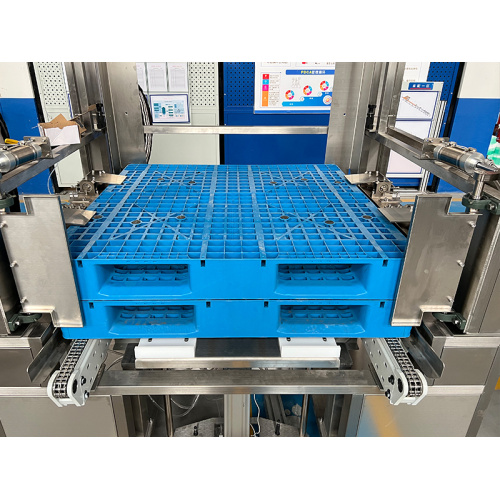 Автоматическая машина для штабелирования поддонов