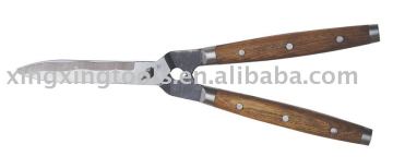 long hand hedge shear