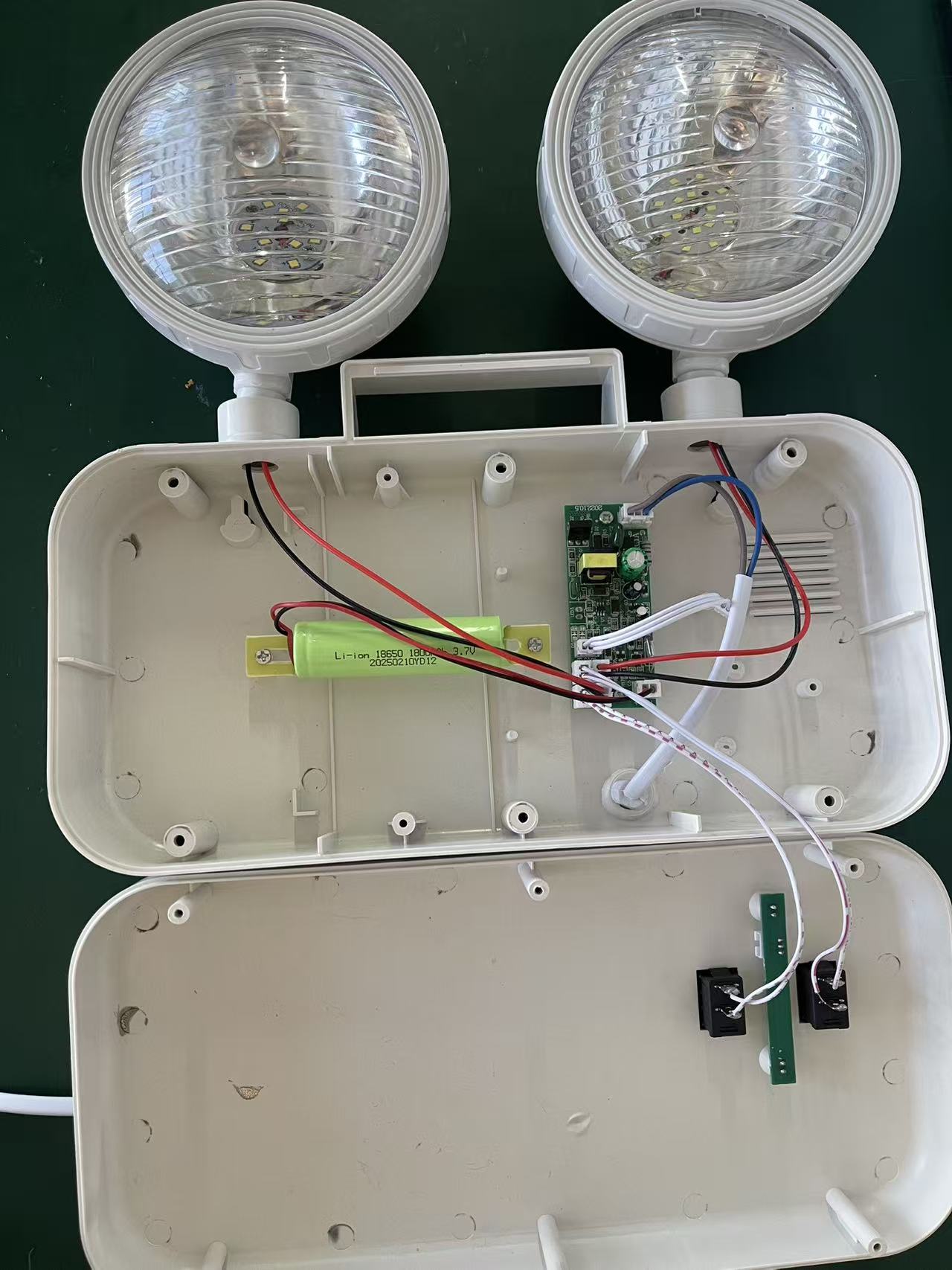 Common Led emergency light with 3 hours