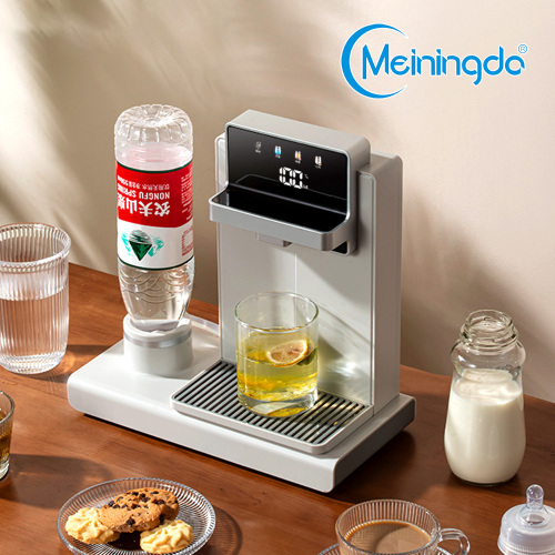 Erogatore d'acqua per hotel bianco con filtrazione avanzata