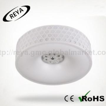 색상 변경 LED 천장 조명 탑재