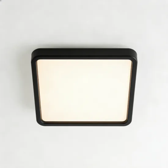 Ceiling lamp with wide light