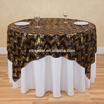 square chevron sequin table overlay silver/white