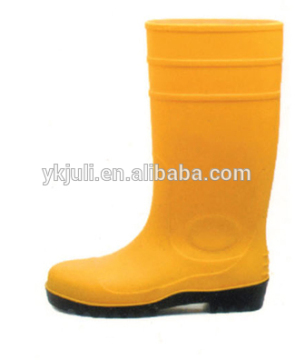 Yellow PVC safety shoes with steel toe for industry