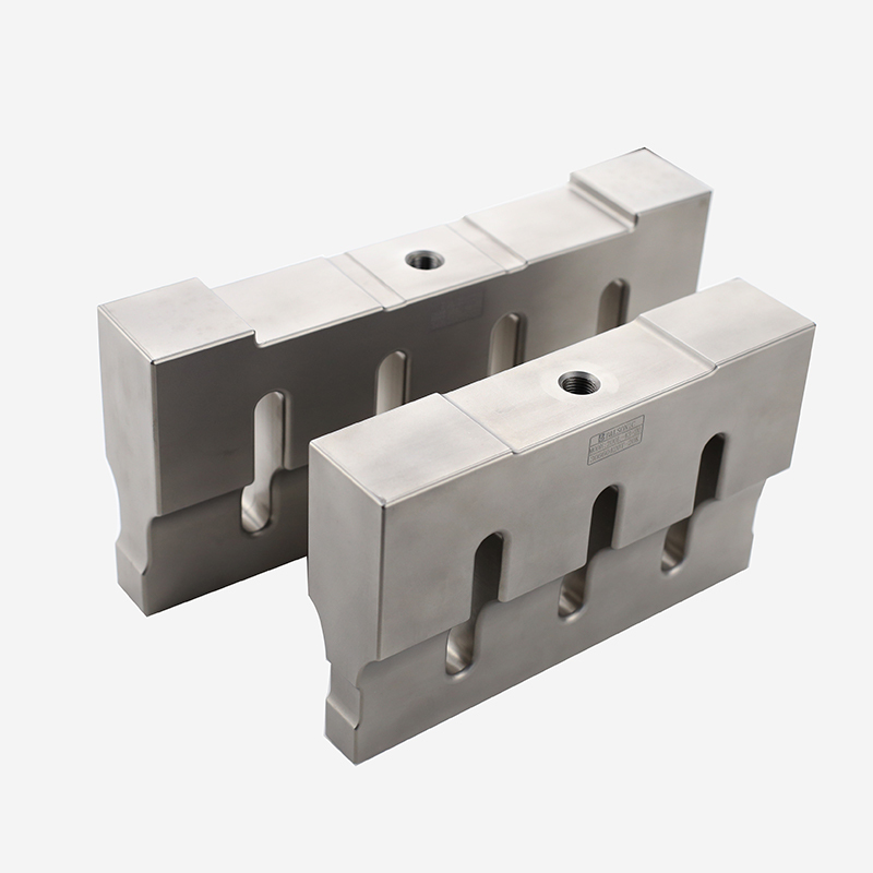 Custom High Precision 20KHz Ultrasonic Welder Sonotrode Head