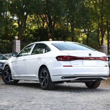 2021-2023 menggunakan kereta Volkswagen Passat