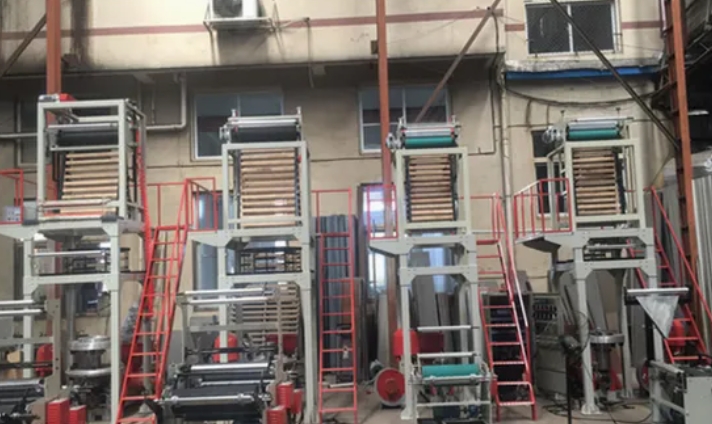 מכונת ניפוח סרטים במהירות גבוהה כפולה PE