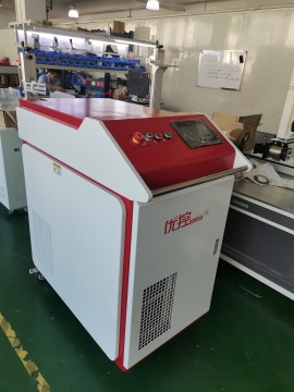 Automatic laser die welding machine