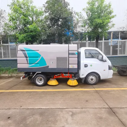 DONGFENG small road sweeper truck