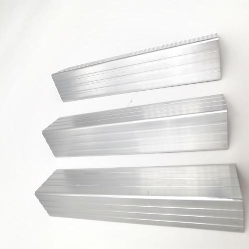 Aluminium angles extruded profile