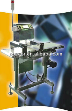 Metal detector for aluminum packaged products