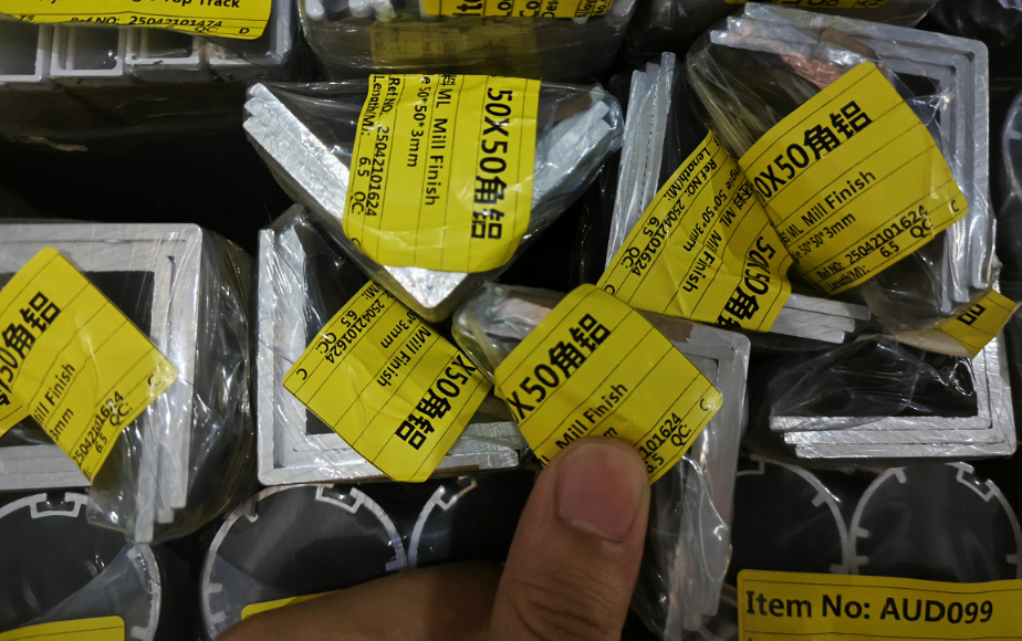 aluminum angle stockage