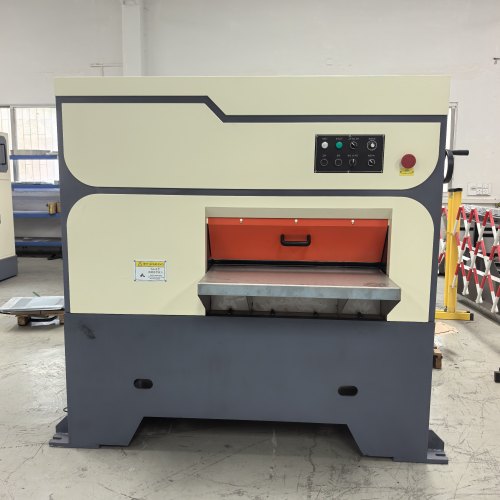 Máquina aplanadora de precisión de placas de aluminio Jiuzh