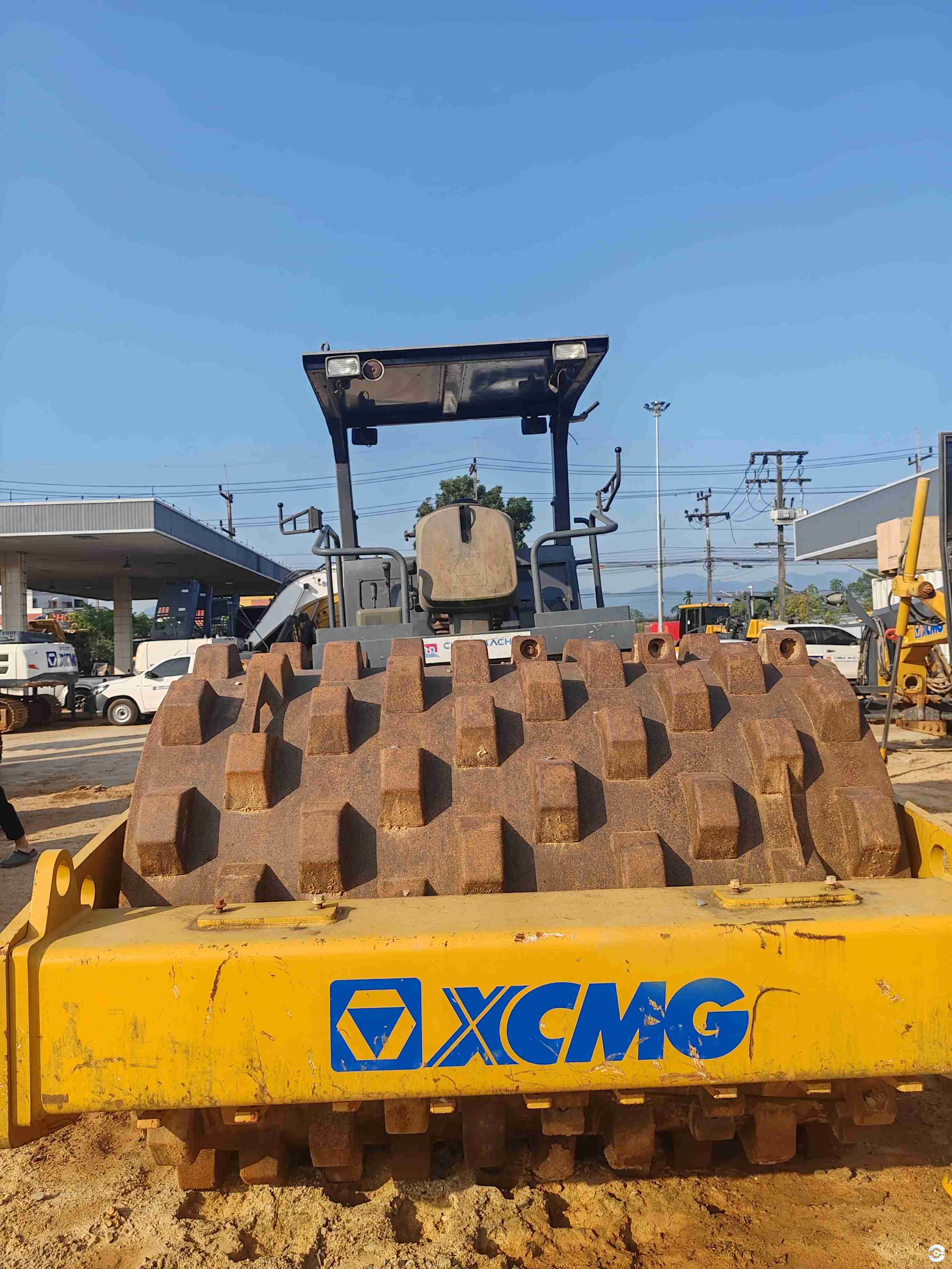 road-roller-machine