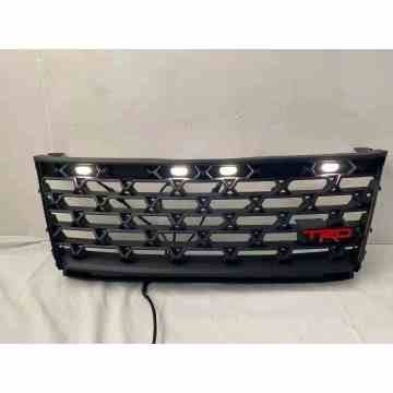 Grill frontal de accesorios 4x4 para 2021 Fortuner