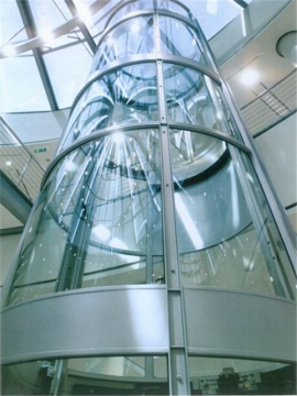 Luxury traction machine room panoramic lift
