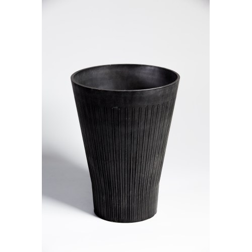 Bacia decorativa feita à mão com gravuras detalhadas