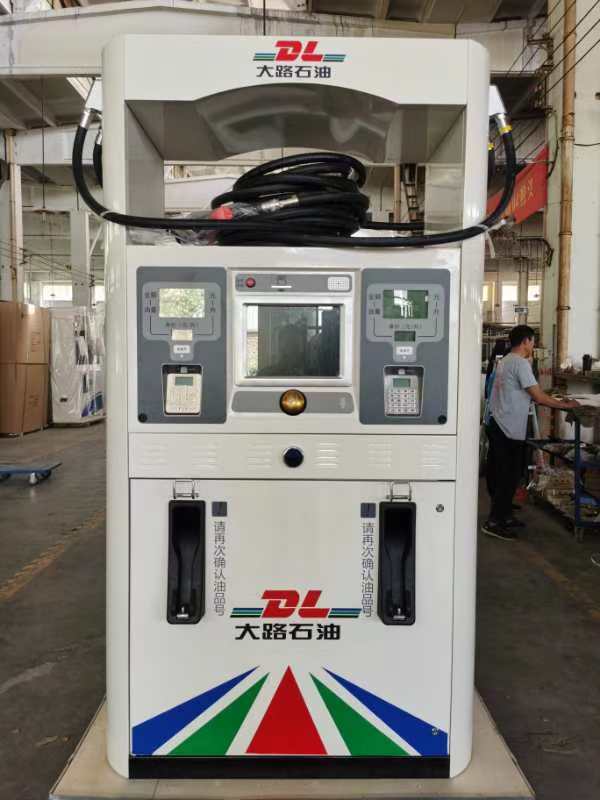 Four Hoses Double the Product Output of Fuel Dispenser