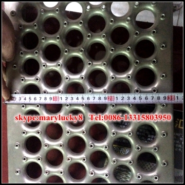 anti-skid perforated stair treads/perforated grip strut grating