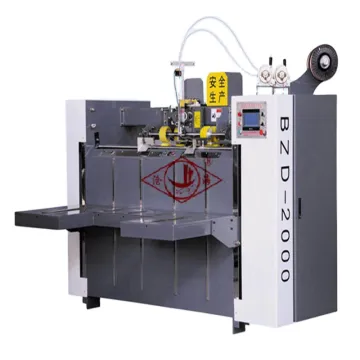 Semi-automatic stitching machine with double servo