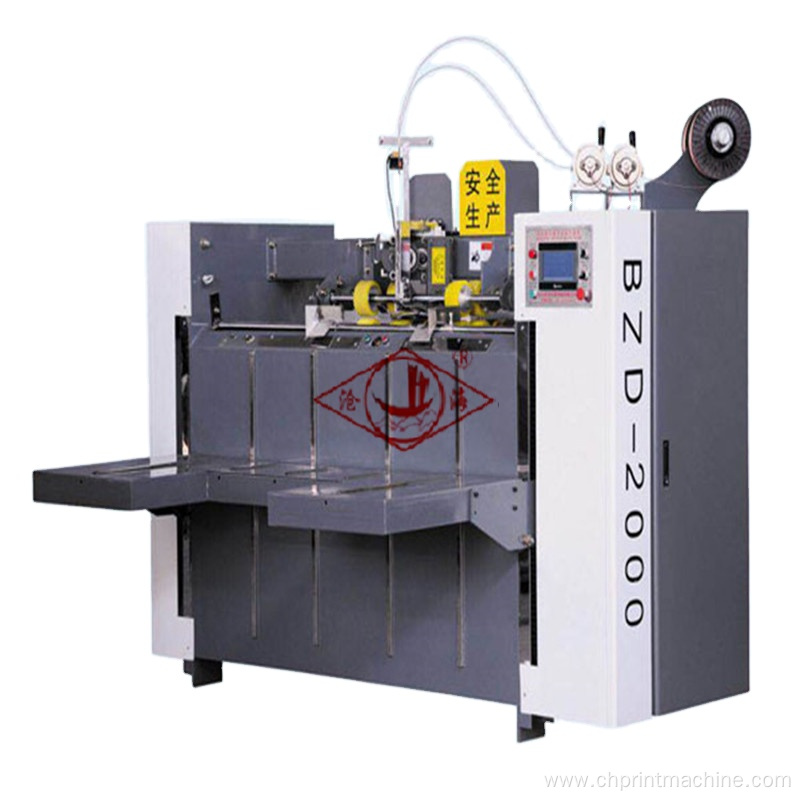 Semi-automatic stitching machine with double servo