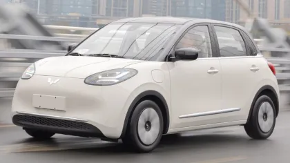 WULING BINGGO 4 Seat Sedan New Energy Car
