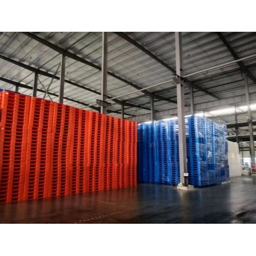 Large Stackable Plastic Pallet 1600x1600 Pallet