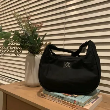 2024 Lululemon Mini Shoulder Belt Bag: A Versatile 4L Yoga, Sports, Crossbody, and Travel Bag