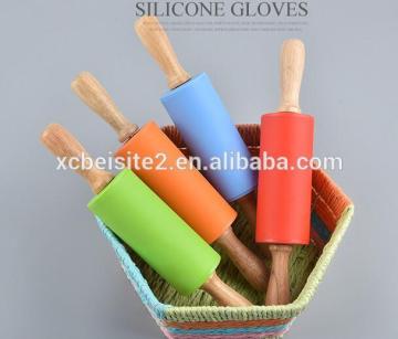 CY133 new wood handle colorful silicone rubber rolling pins