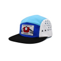 Cappello sportivo perforato a buca tagliato laser