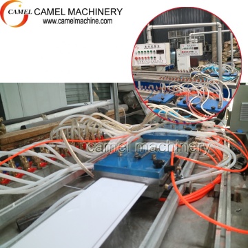 Macchina di estrusione del pannello in PVC per produzione del soffitto