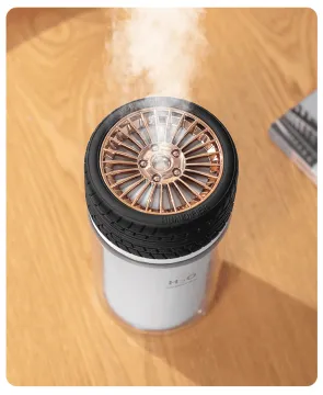 Portable Cool-Mist Car Humidifier with Disinfection Aroma Diffuser USB-Powered Mini Plastic Humidifier for Household Use