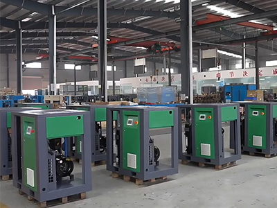 Mobile screw air compressor