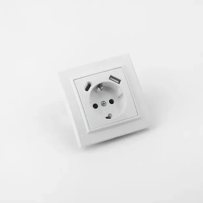 Antarmuka Soket Dinding Eropa USB Tipe C