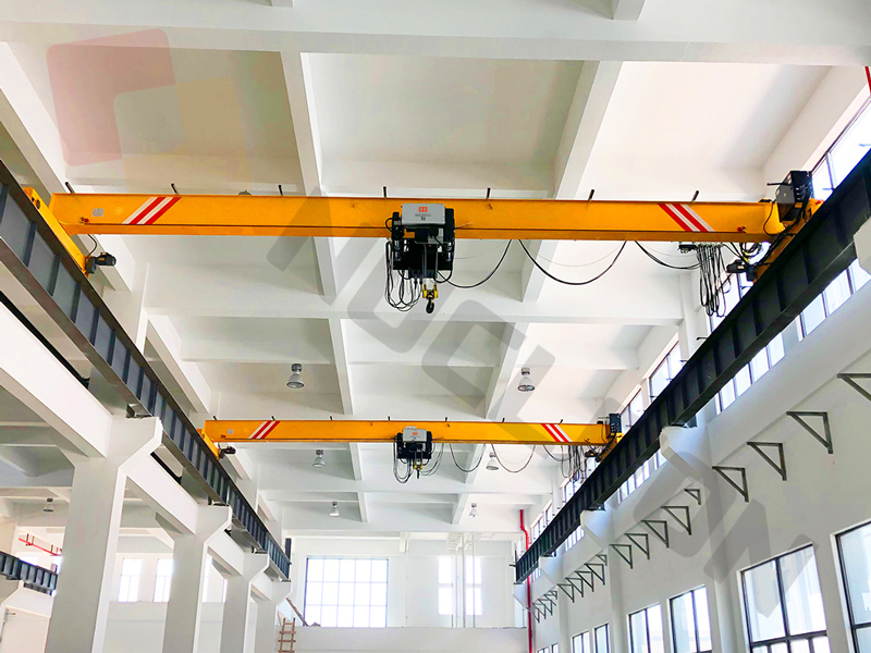 Overhead Crane With New Design Hoist