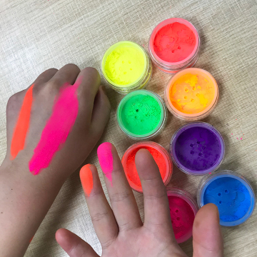 Glow in the Dark Neon Pigment Eyeshadow Palette - 8 High Pigmented Colors