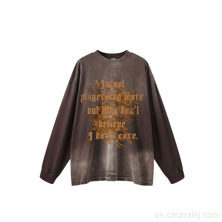 Gotiskt rostryck tvättat modedesigner t-shirt
