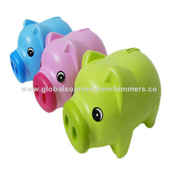 Customized promotional plastic logo, free cute pig money box