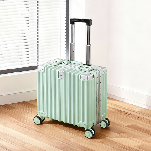 تصاميم الأمتعة الحديثة للمسافرين العصريين