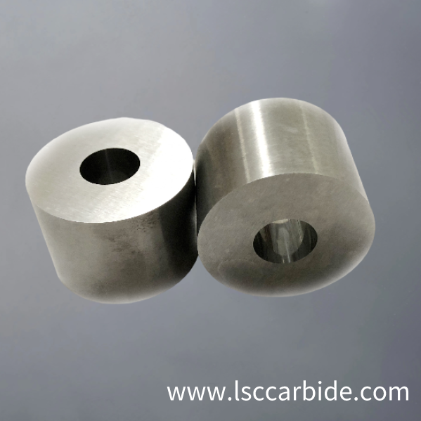 Tungsten carbide cold heading die