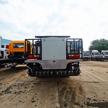 SHACMAN asphalt distributor truck
