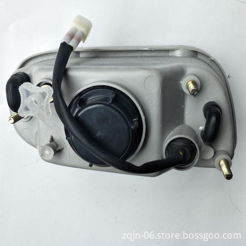 Sinotruk CDW Truck Fog Light FG9604720003" could be suitable as a title for a search engine query. However, if we are to make it