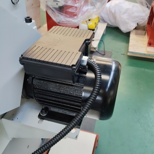 Tornio per dischi freno a tamburo per impieghi gravosi C9365