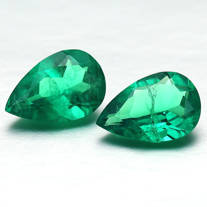 フローラル ジュエリー ラボ エメラルド コロンビア カラー ペアー 7x9