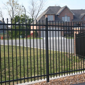 Adjustable 6ft Black Metal Iron Fencing Panels: Outdoor Aluminum Fence with Spear Top